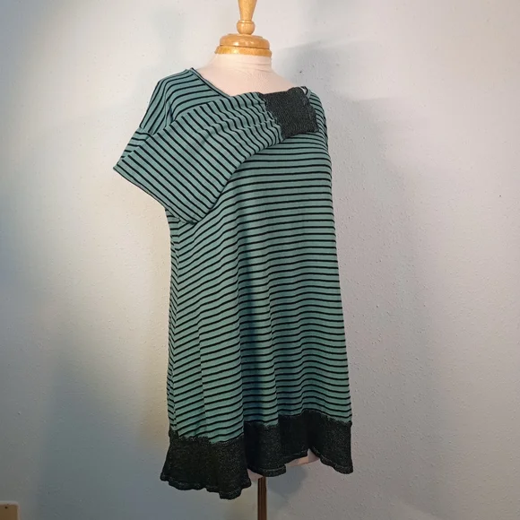 Chill Striped Teal Tunic with Contrast Waffle Knit from Cut+Loose - Picture 2 of 6